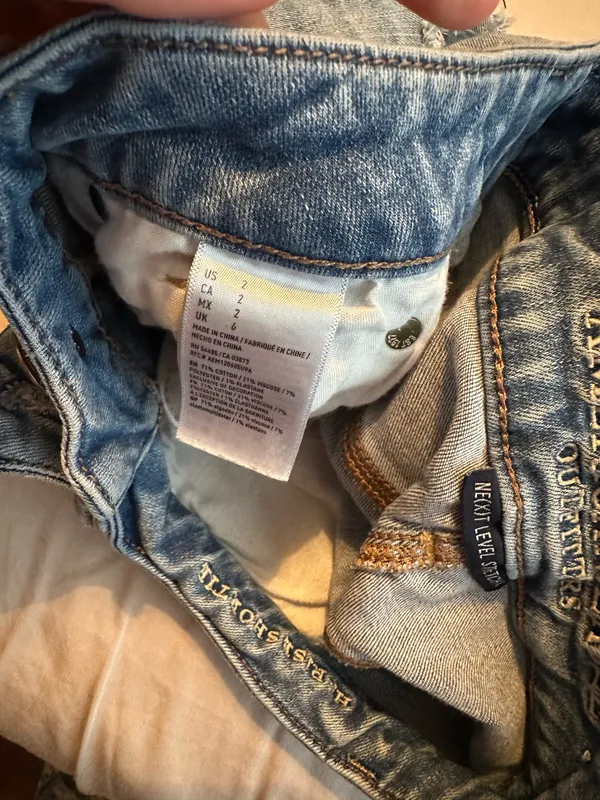 American Eagle Shorts - Image 5