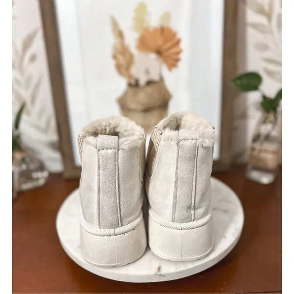 Adorable Platform Boots White Size 7.5 - Image 10