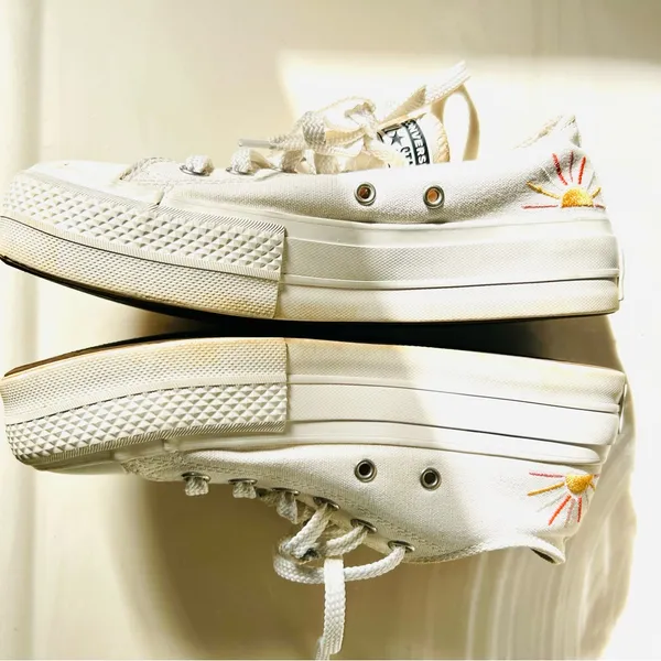 Ivory Converse sneakers with vibrant sun & rainbow side embroidery. - Image 3