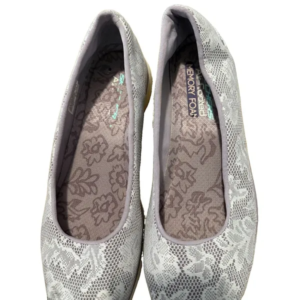 Skechers Memory Foam Women Floral Knit SlipOn Ballet Flats Comfort Lavender Grey - Image 6
