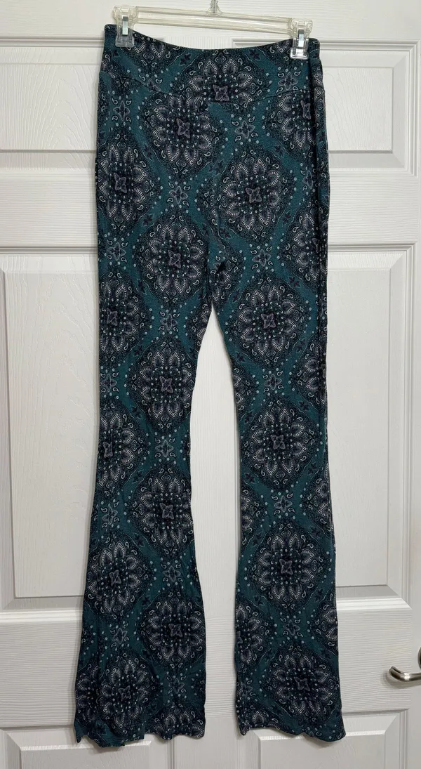 Yoga Pants Multiple Size M - Image 3