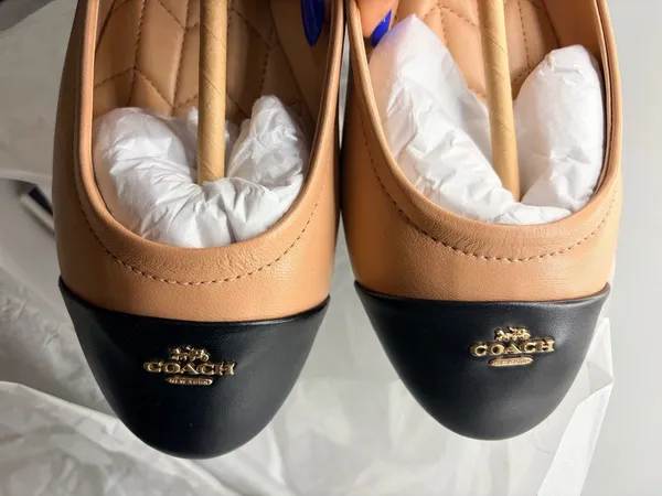 Coach Bonnie Leather Ballet Flats 8.5B Nude Pink Black Cap Toe Quiet Luxury Preppy - Image 4