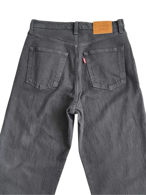 Levi’s Ribcage Straight Ankle Black Jeans Women’s Size 28 Button Fly - Image 6