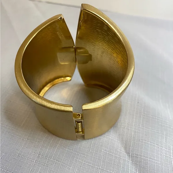 Cleopatra Gold Nickel Cuff Bracelet - Image 7