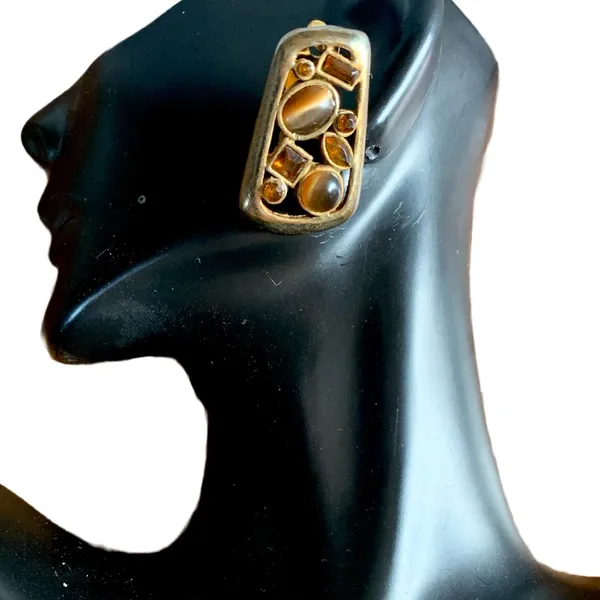 Vintage 1980'S Gold Tone Clip On Earrings With Brown Faux Amber Stones - Image 2