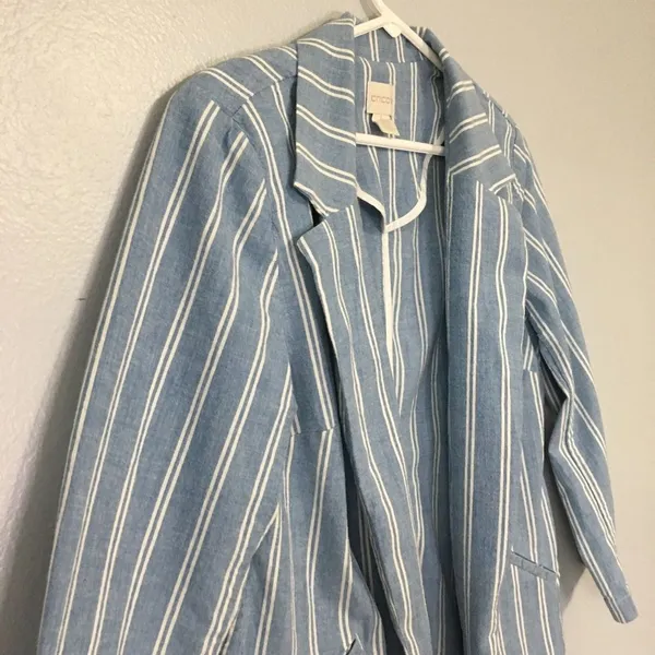 Chico’s • Women’s Blue Striped Blazer Size 1 - Image 4
