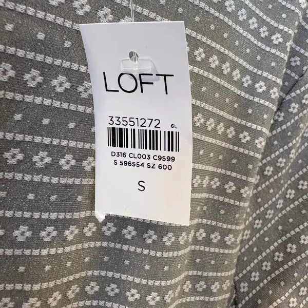 LOFT Grey White Geometric Stripe Knit Short Sleeve Dress Size S NWT‎ - Image 5