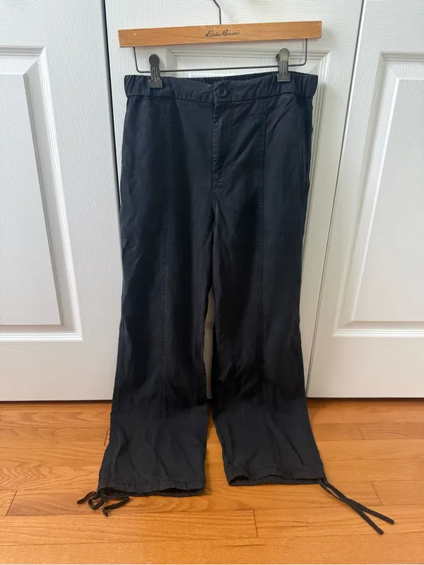 Vuori Coastline Wide Leg Pants in Black - Image 2