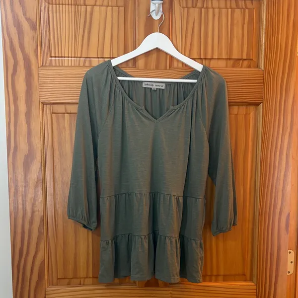 Francesca's Size Medium Hunter Green Peplum Blouse New Without Tags - Image 5