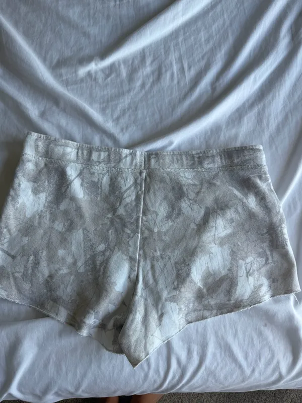 camo hollister sweatshorts - Image 2