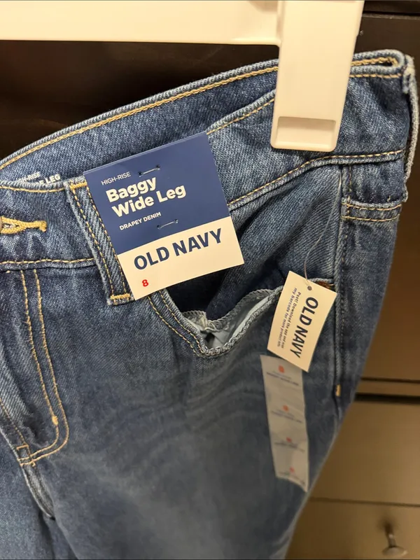 Old Navy Baggy Wide Leg Jeans - Image 2