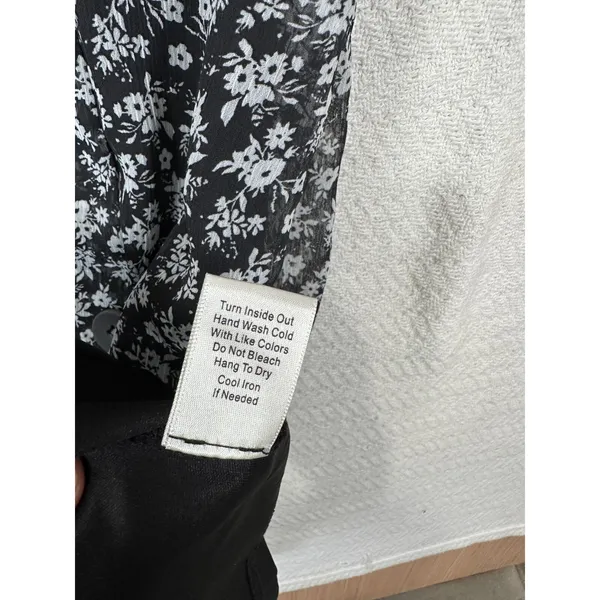 Blu Pepper Womens Dress Medium Floral Black White Lined V-Neck Knee Length‎ - Image 11