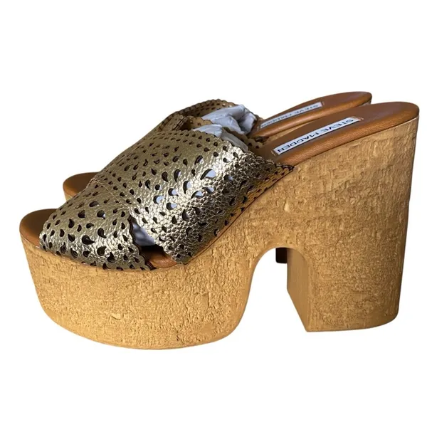 Steve Madden NWTs NIB Saffron Leather Lining Wedge Gold Platform Sandals size 9 - Image 5