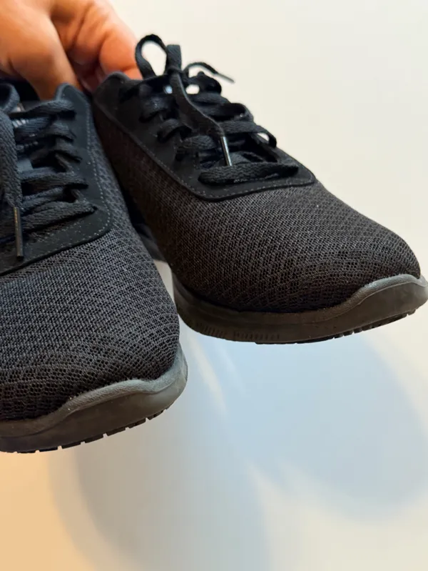 Skechers Work SLIP RESISTANT lace up mesh knit black women's sneakers sz 7 - Image 10