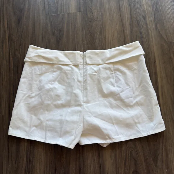 Aritzia Sunday Best Skort - Image 4
