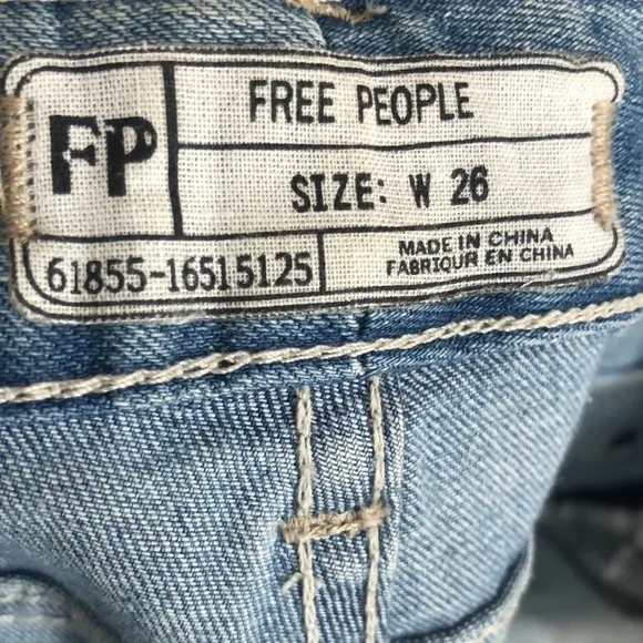 Free people destroyed stonewashed jeans - Image 6