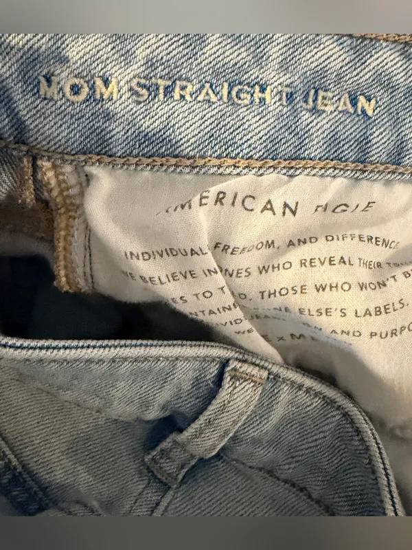 AMERICAN EAGLE High Rise Distressed Mom Straight Jeans, Size 6, Light Wash - Image 13