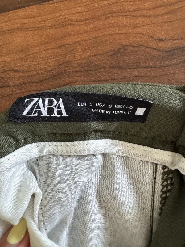 Men’s Zara olive cargo pants  - Image 3