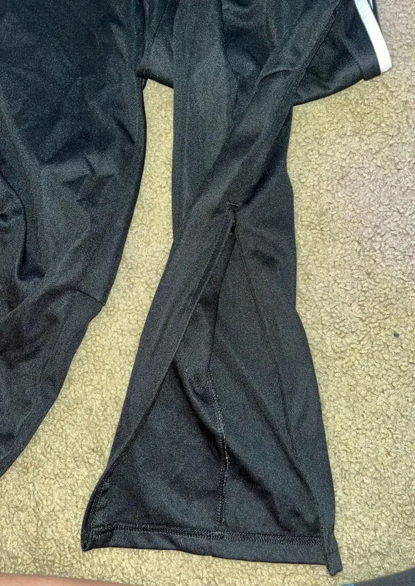 Adidas sweatpants - Image 2