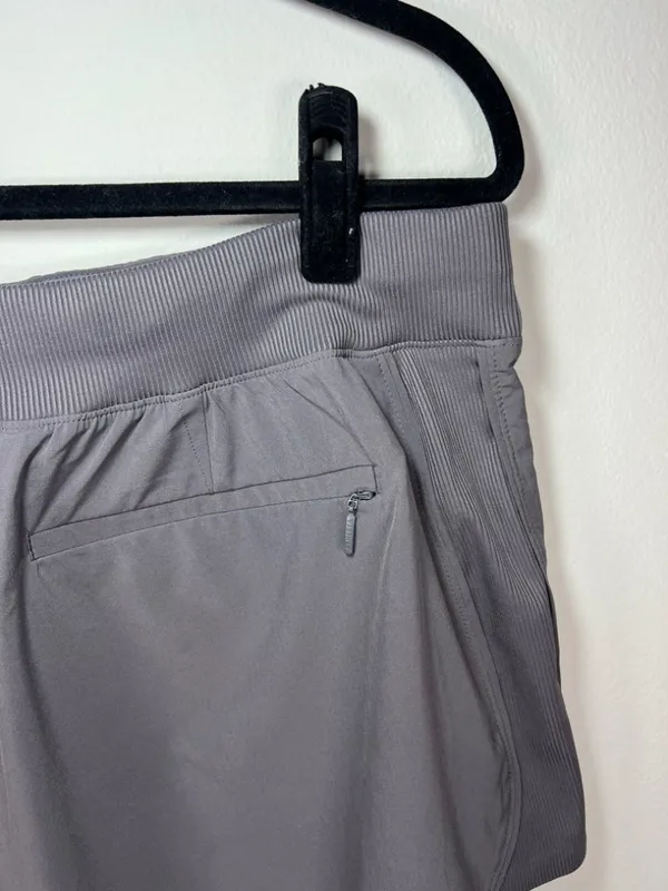 Athleta Brooklyn Shorts Silver Bells Gray Pockets Activewear Travel Hiking Sz 14 - Image 8