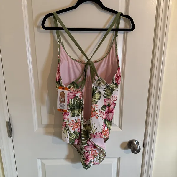 XXL Hurley Bayshore Pink Womens‎ One Piece Bathing Suit Swimwear Floral NWT - Image 3