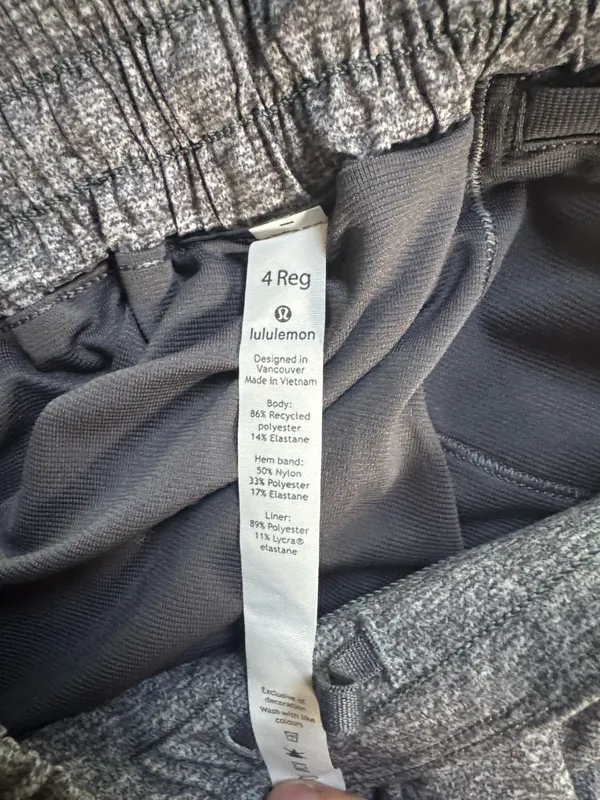 Lululemon Shorts Hotty Hot - Image 3