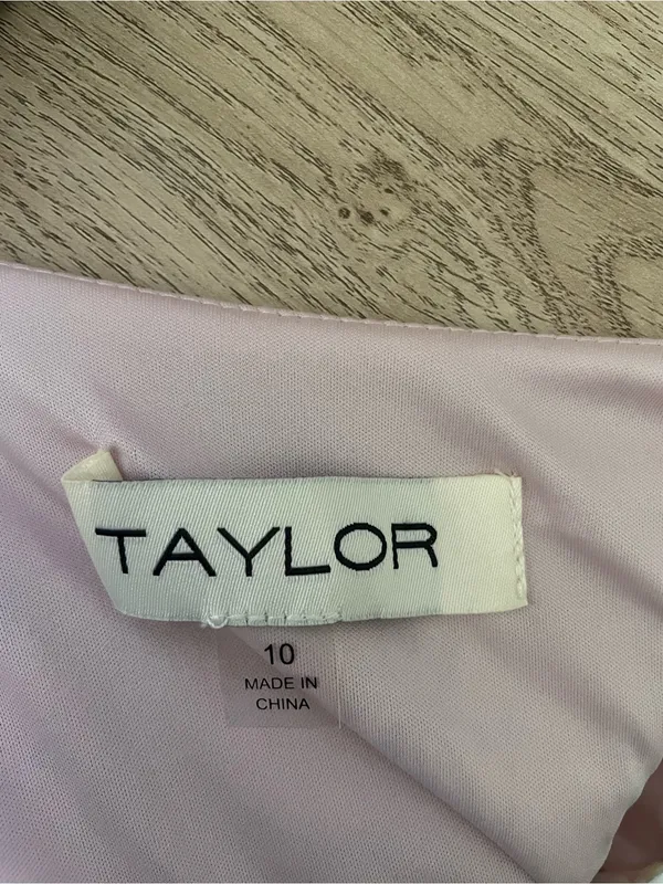 Taylor Puff Sleeve Floral Maxi Dress with Twist Detail in Candy Floss Pink US 10 - Image 4