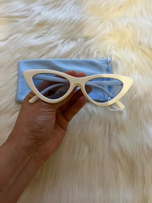 Barbie x Stanley Sunglasses White - Image 6