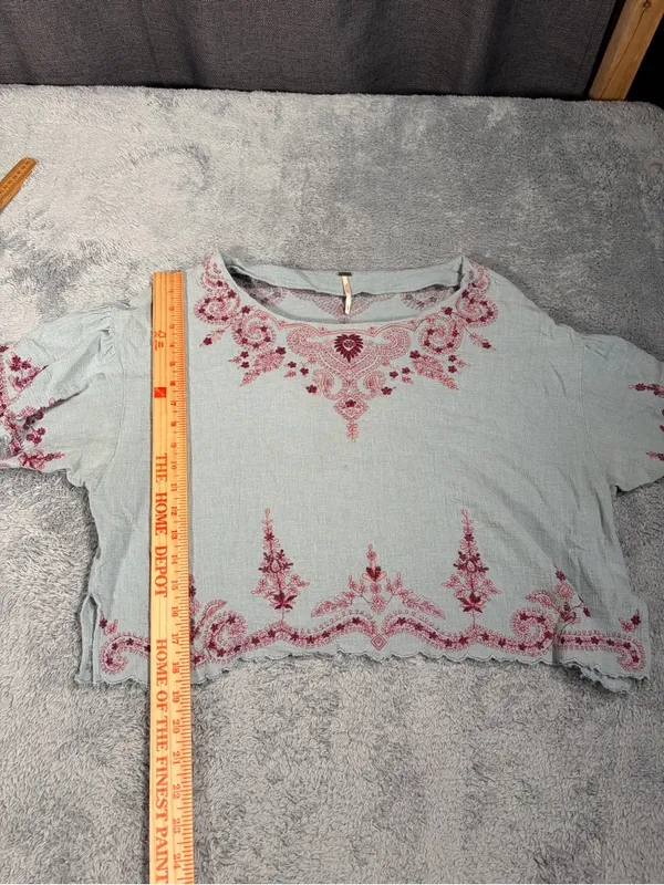 Free people Light Blue Embroidered Boho Top - Floral Accent large - Image 8