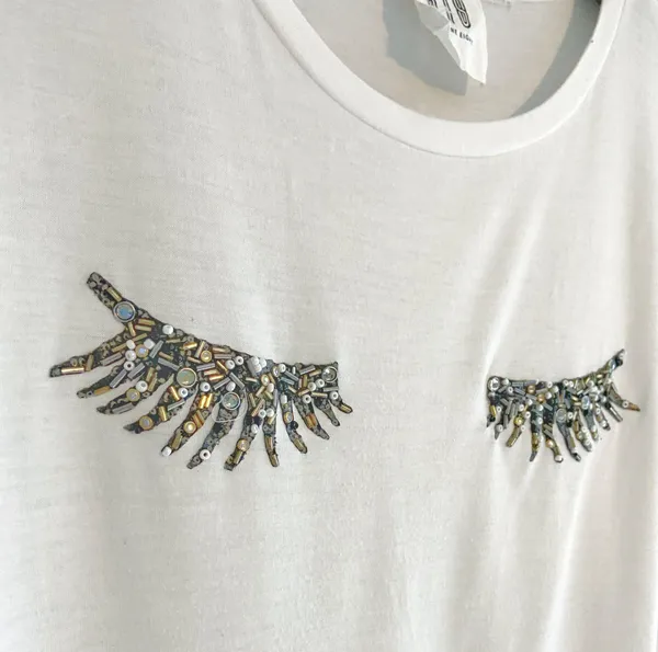 Boutique Beaded Eyelash Tee - Image 3