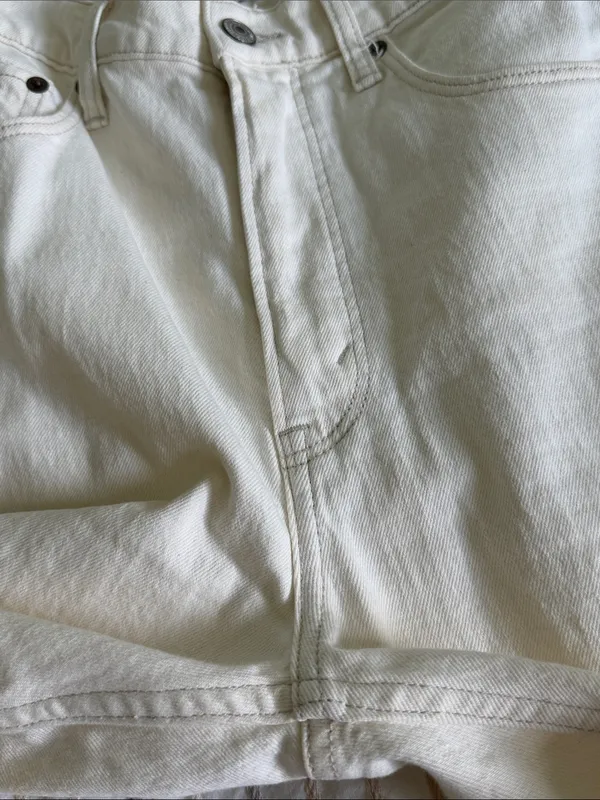 Abercrombie & Fitch Off-White Cropped Ankle Jeans - Image 7