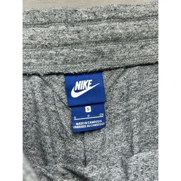 nike shorts - Image 2