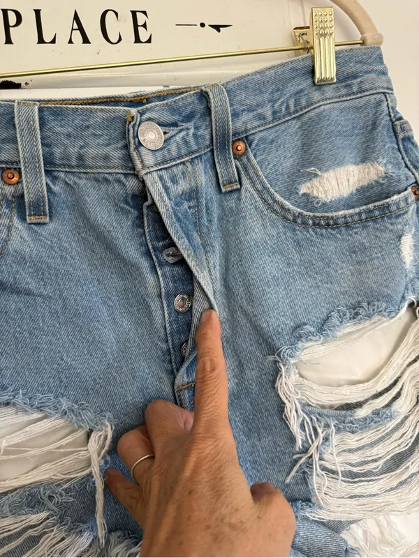 Levis Distressed Light Blue Denim Shorts - Unbranded - Image 2