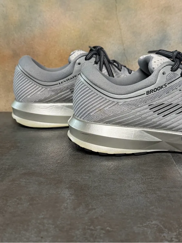 Brooks Levitate Women's Gray/Silver Running Shoes 1202581B131 Size 9B - Image 10