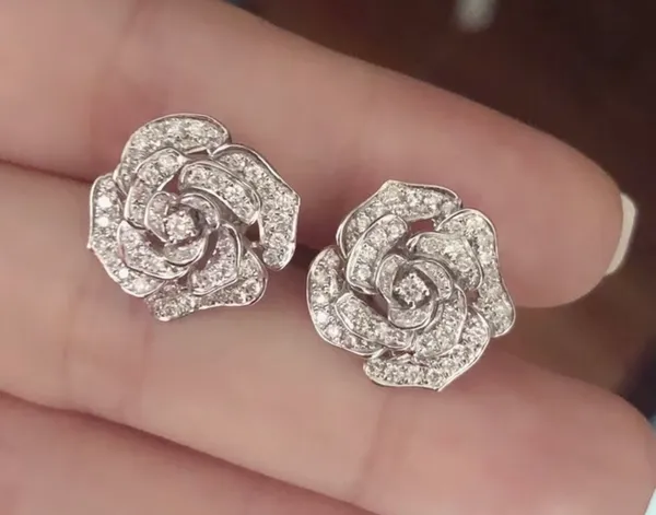 & Other Stories Gorgeous Silver Sophisticated Rose-Shaped Stud Earrings - Image 3