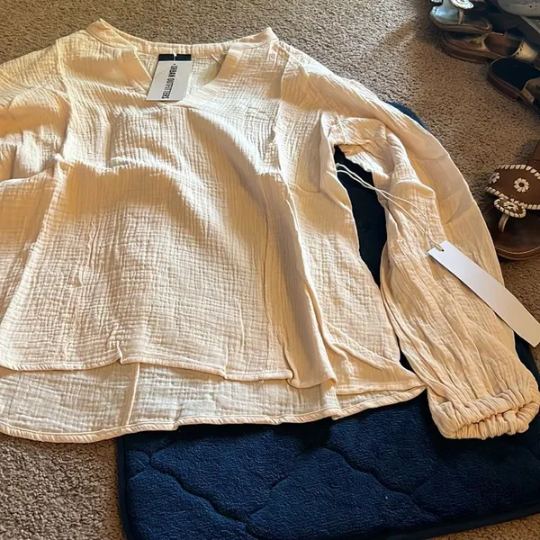 NWT urban outfitters lumiere blouse M‎ - Image 2