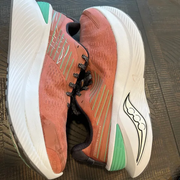 Saucony Women's Endorphin Shift 10.5 women - Image 9