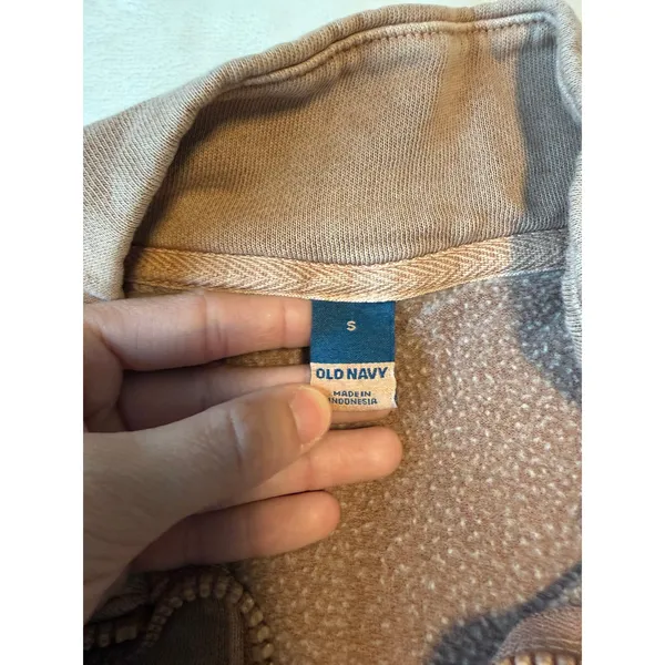 Old navy 1/2 zip mock sweatshirt - Image 7