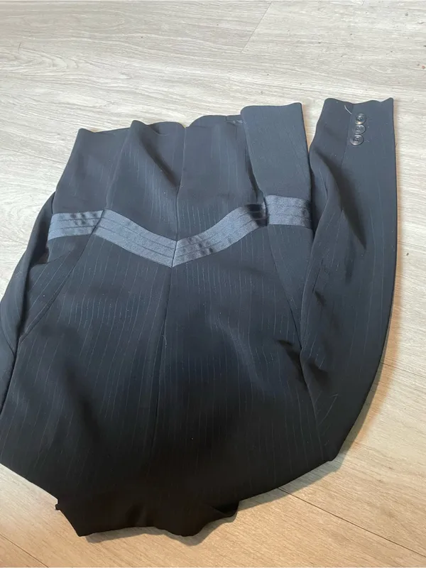 Jones New York Black Pinstripe Blazer - Image 3