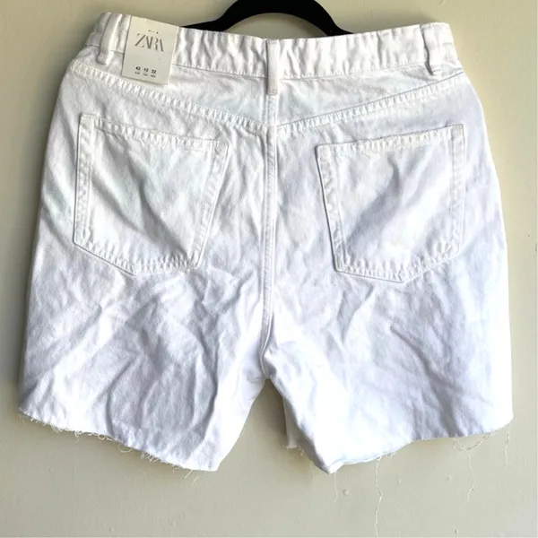 NWT 10 Zara White Distressed Denim Ripped High Rise Shorts Boho Festival Grunge - Image 3