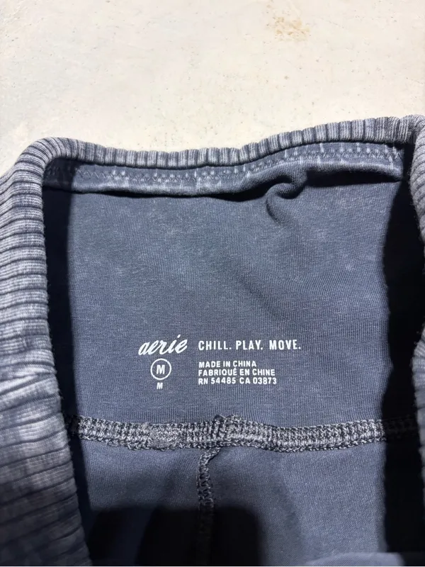 Aerie chill play move Gray Ribbed Waist Jogger Pants medium - Image 6