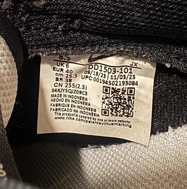 Nike Panda Dunks - Image 6