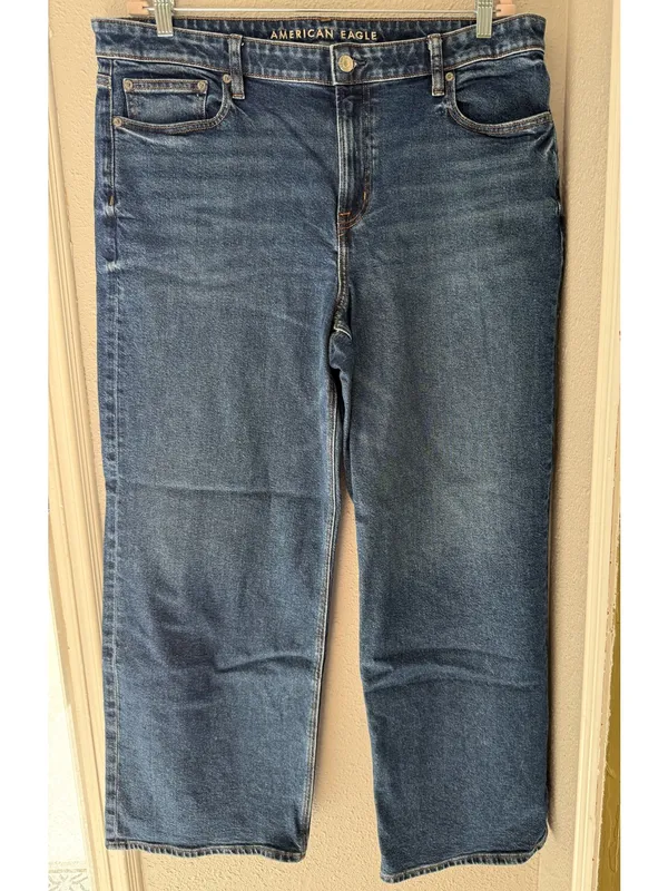 American Eagle Outfitters Mid-Rise Straight Leg Jeans Stove Pipe Dark Blue Wash - Image 5