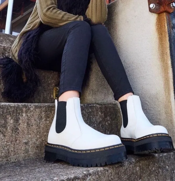 Dr Martens 2976 Quad Chelsea Boot Women’s size 7 - Image 2