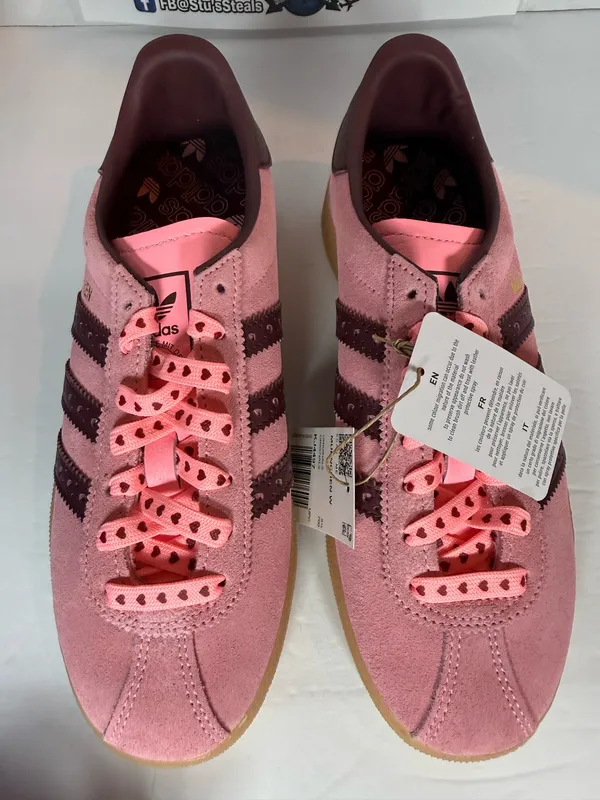 Women’s Adidas Muenchen size 7W - Image 3
