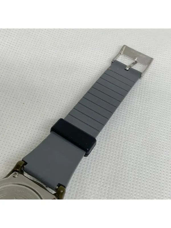 Vintage Timex Expedition Watch 33mm 100MWR gray plastic band running - Image 7