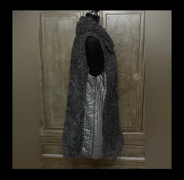 Jackets & Coats Faux Fur Vegan Leather Vest- size large - Image 3