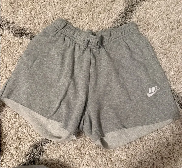 Nike hand cut shorts - Image 3