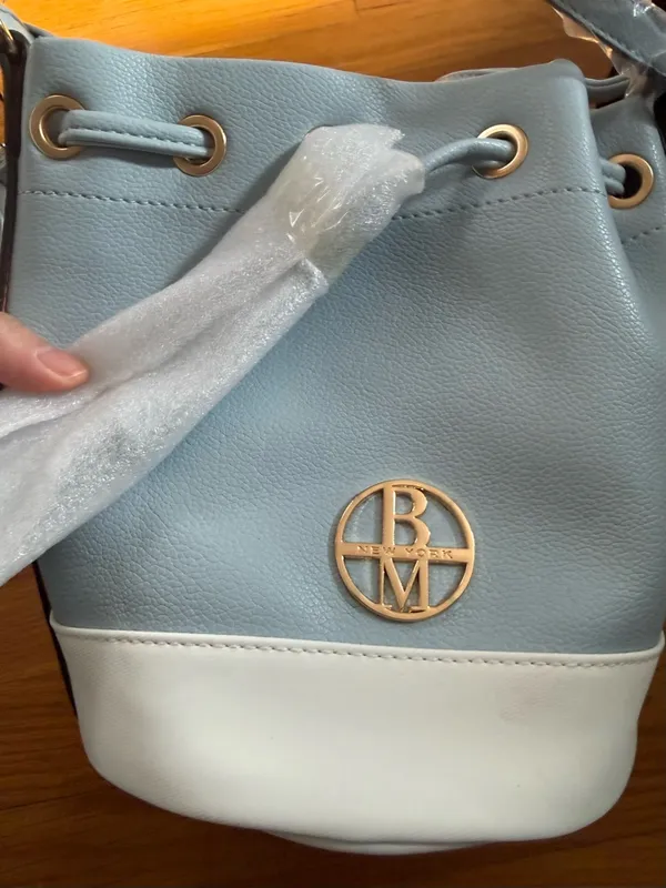 BADGLEY MISCHKA NEW YORK THE RAE BUCKET BAG in Blue & White NWT - Image 5
