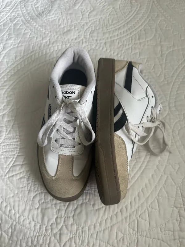 Reebok Classic Women’s Sneakers - Image 4